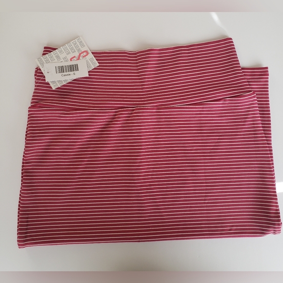 LuLaRoe Cassie Pencil Skirt - Picture 2 of 4
